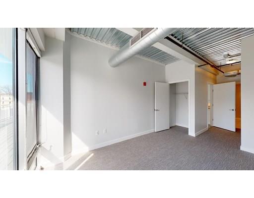 Building Photo - 15 Richdale Ave
