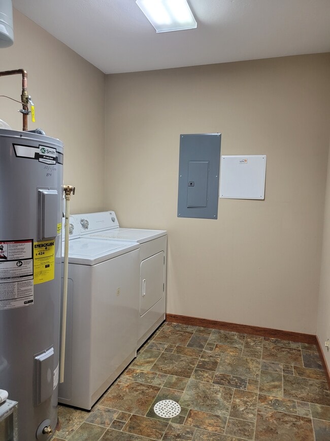 Foto del edificio - 720 Brooklawn Dr