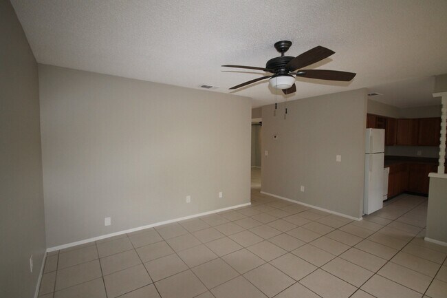 Foto del edificio - Beautiful 2/2 Duplex Near Baldwin Park
