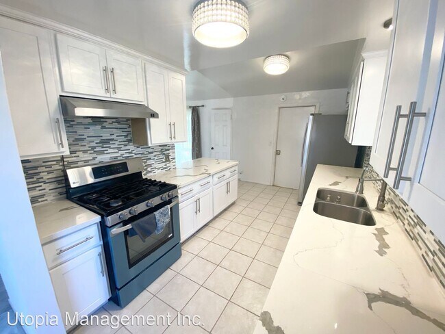 Building Photo - 3 br, 2 bath House - 1901 Woodcrest Ave