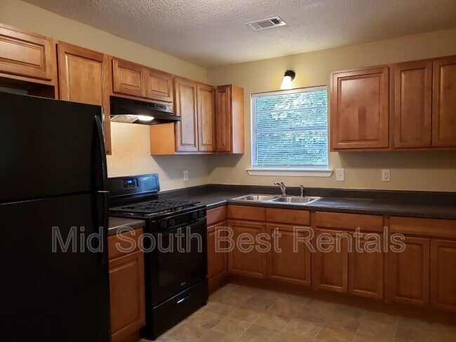 Foto del edificio - 6508 Heather Ln