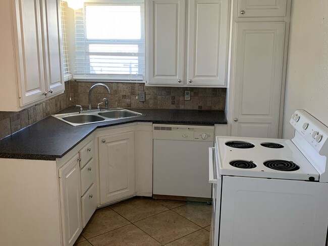 Building Photo - 3416 26th Street A