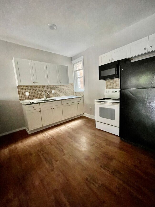 Foto del edificio - 6024 Catharine St.