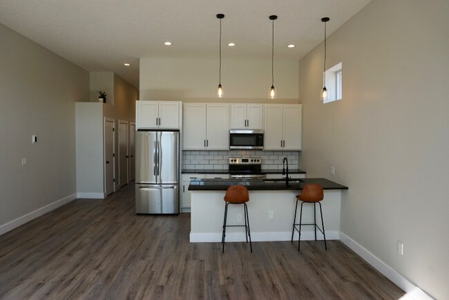 Foto del edificio - 5902 Denison Ave