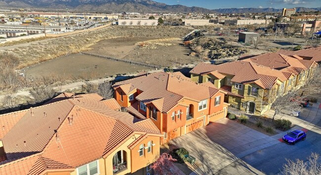 Foto del edificio - 601 Menaul Blvd NE