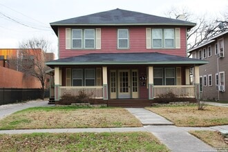 Building Photo - 810 E Ashby Pl