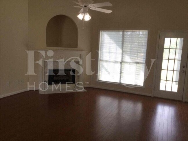 Building Photo - 417 Waterford Dr