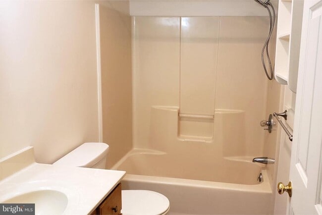 Building Photo - 121 S 3rd St