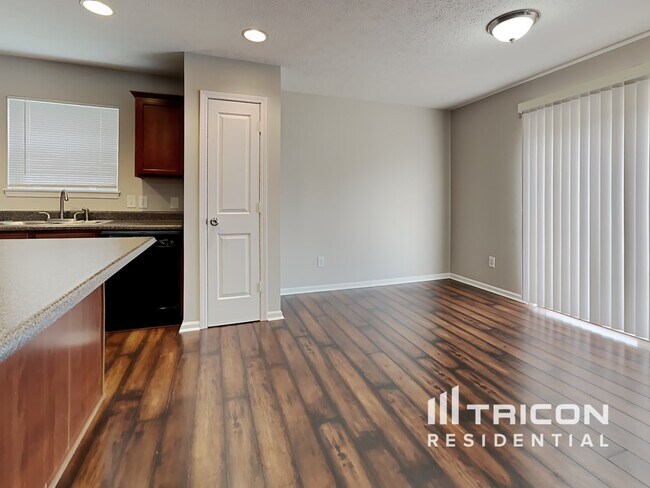 Building Photo - 8140 Carina Dr