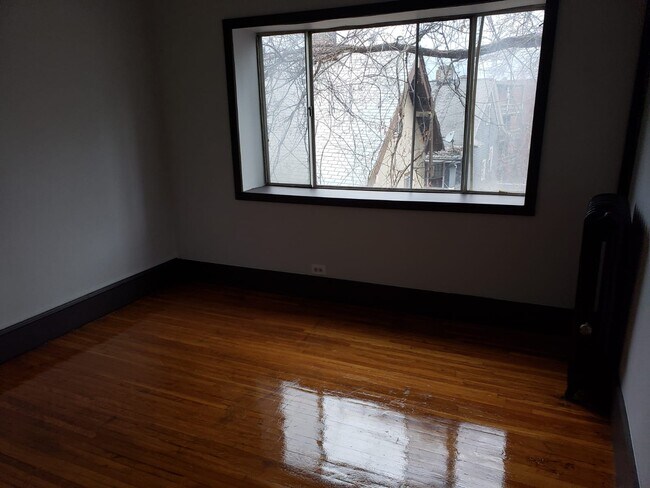 Foto del edificio - 49 Fort Pleasant Ave