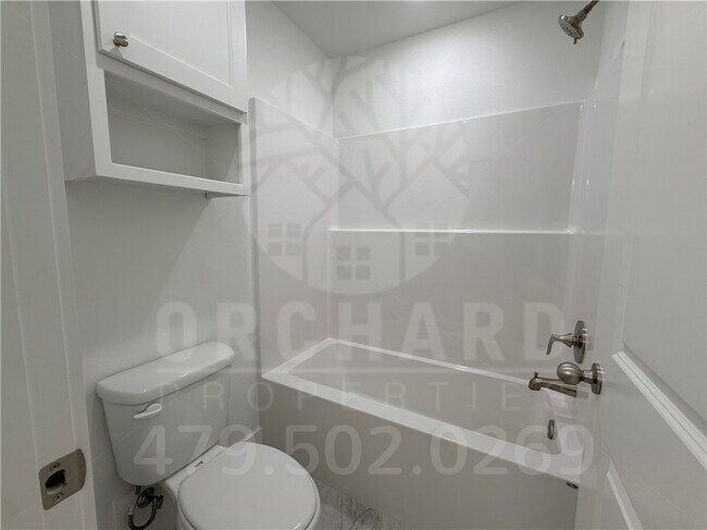 Foto del edificio - 2002 E Brookview Dr