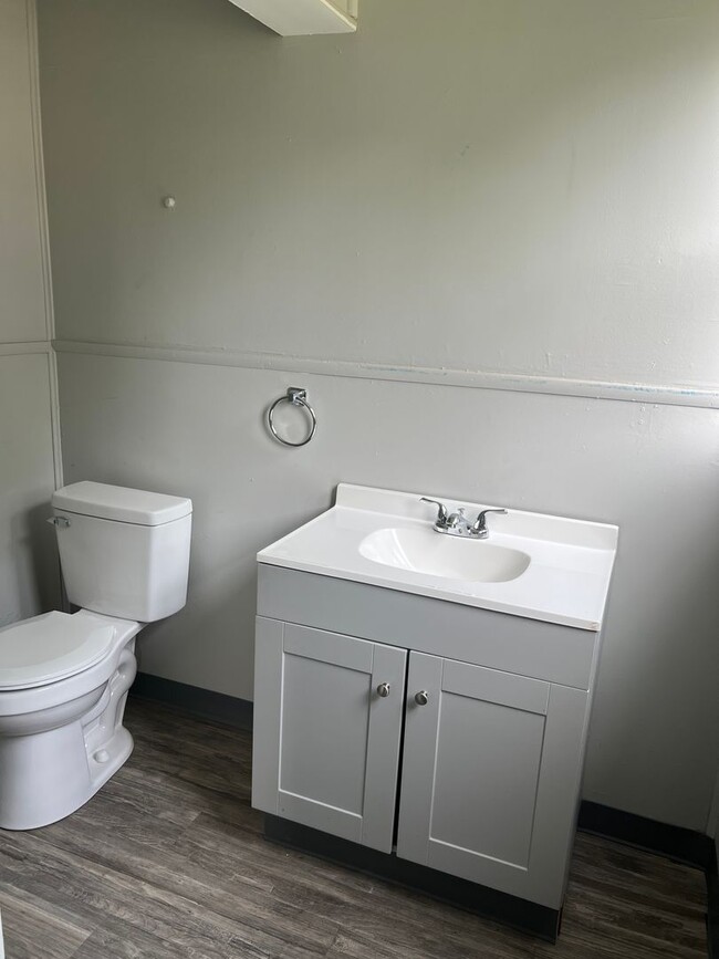 Building Photo - 3 Bedroom NW Canton House for Rent