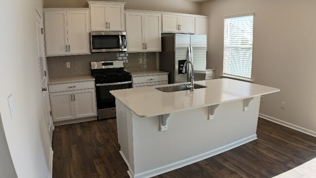 Foto del edificio - 1030 Roleson Wy