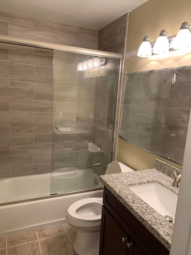 Building Photo - 52900 Avenida Navarro