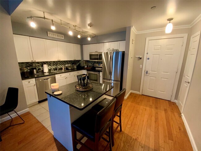 Building Photo - 31 Greenridge Ave