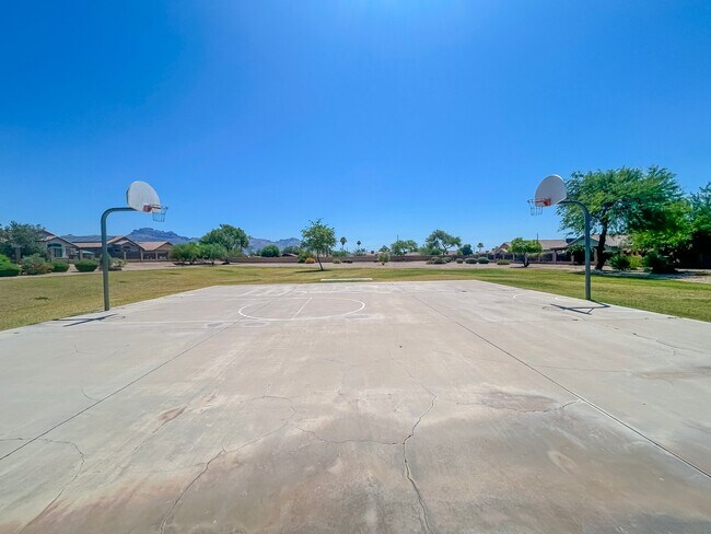 Foto del edificio - 927 E Yuma Ave