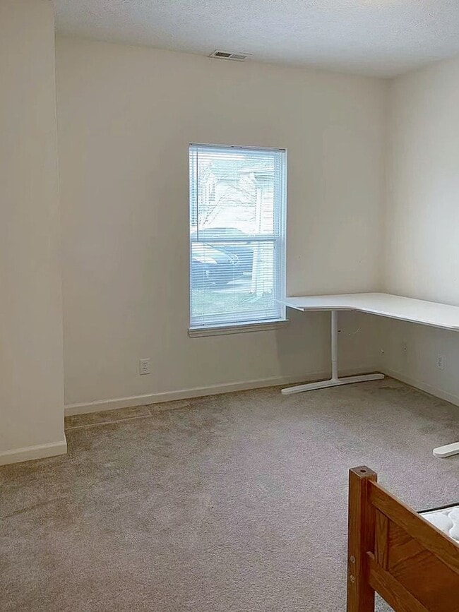 Foto del edificio - Cozy 3BD/2BA Fenced Yard