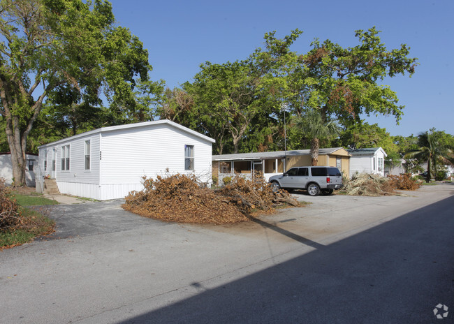 Building Photo - Lauderdale Mobile Home Park