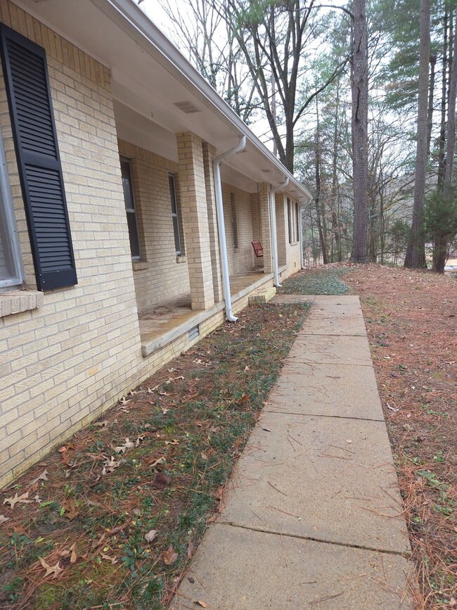 Building Photo - 4 bedroom home in the Heart of Oxford