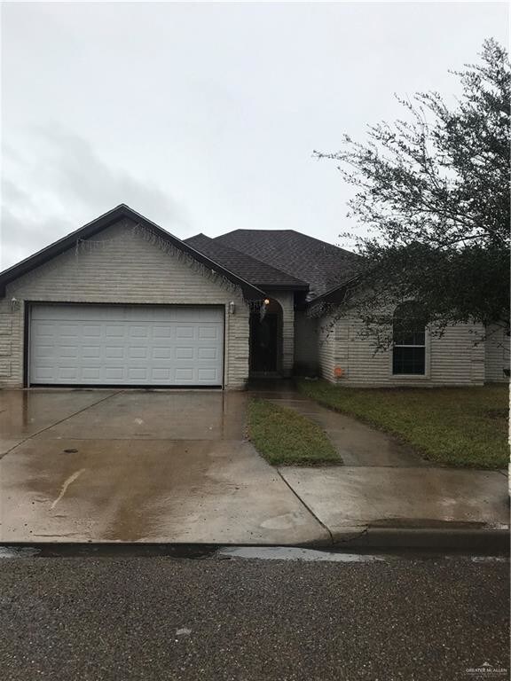 Building Photo - 810 W Grosbeak Ave