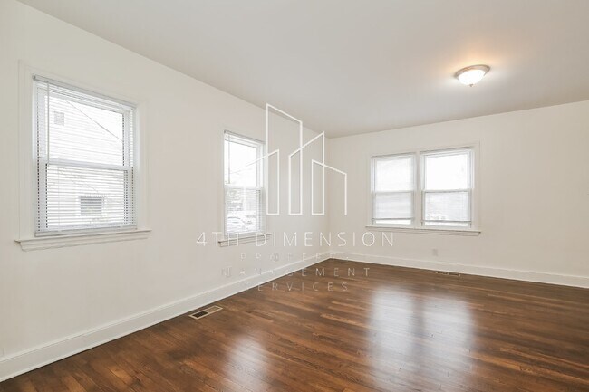 Building Photo - Charming 2-Bedroom Home in Greensboro, NC ...