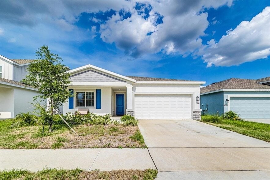 Primary Photo - 1121 Deepwater Cir