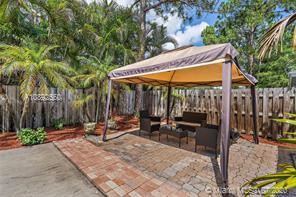 Foto del edificio - 1084 Raintree Ln