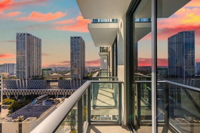 Building Photo - 11 NE 6th St