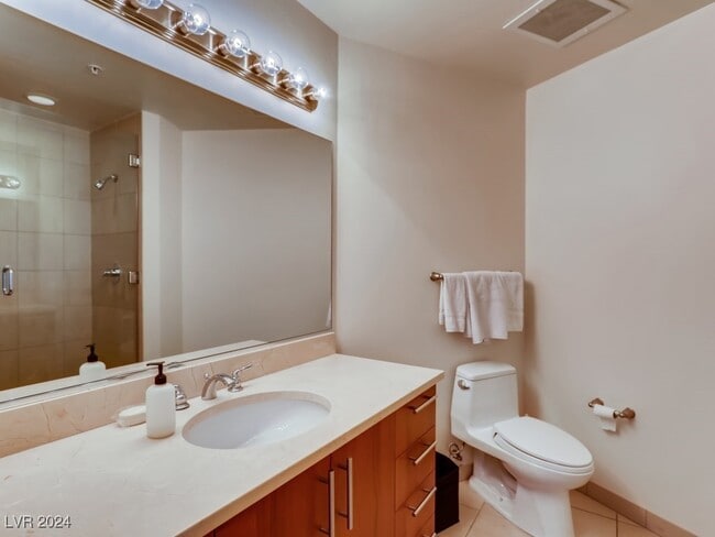 Foto del edificio - 200 W Sahara Ave