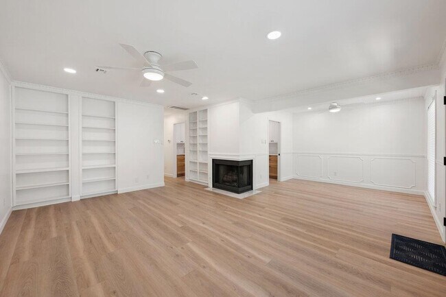 Foto del edificio - 7201 Chimney Corners