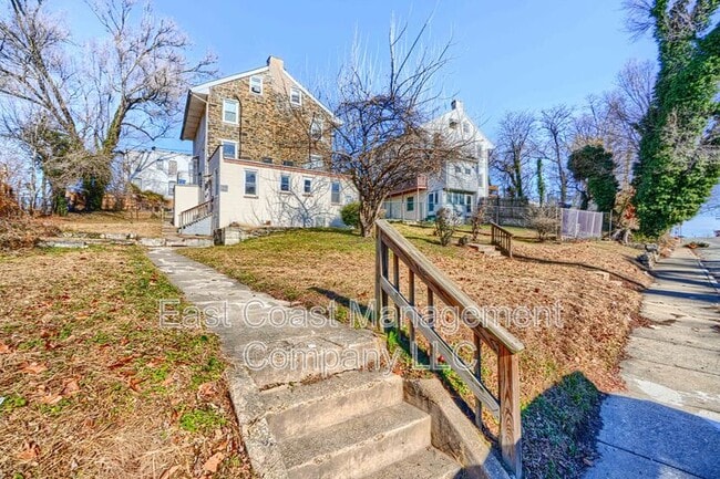 Building Photo - 2860 W Baltimore St