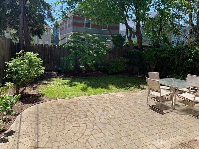 Foto del edificio - 27 Young St