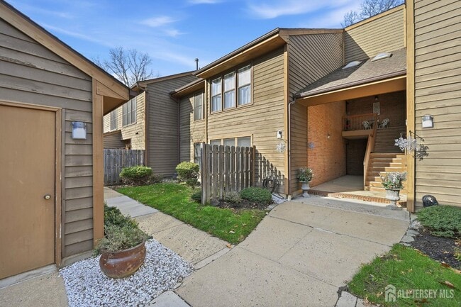 Building Photo - 85 Laurel Hollow Ct