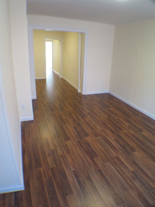 Foto del edificio - 216 E 5th St