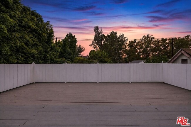 Building Photo - 4309 Gentry Ave