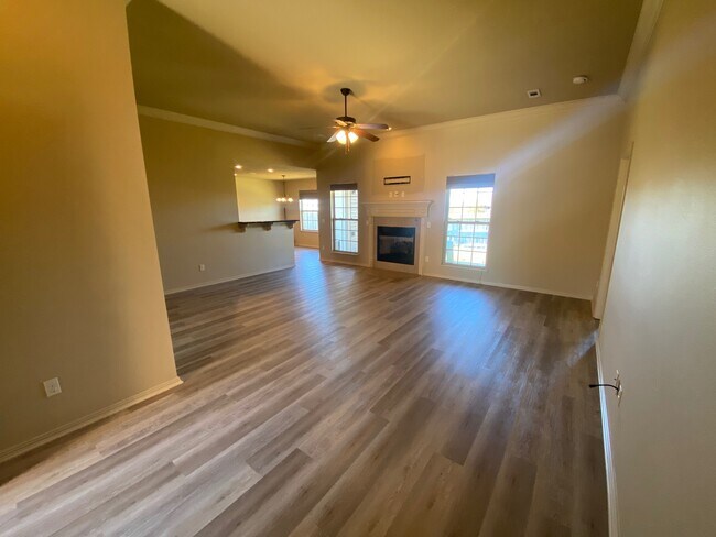 Foto del edificio - 450 Remson Ln