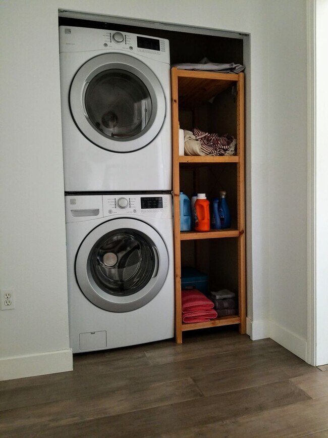 Foto del edificio - Little Italy 2bed Townhouse, Wait, how cut...