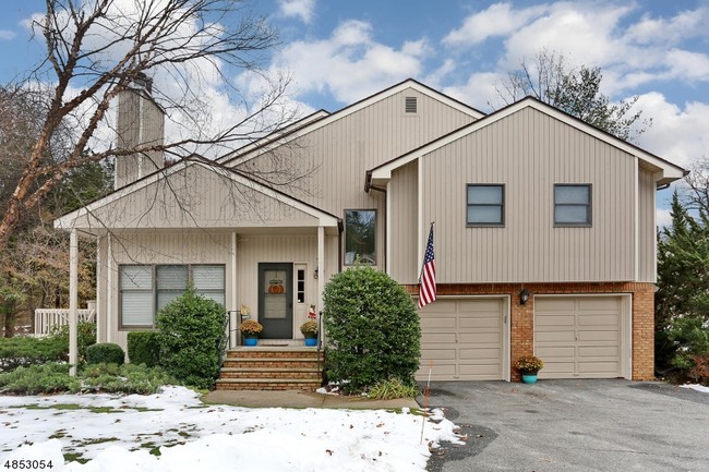 Building Photo - 65 Bentley Dr