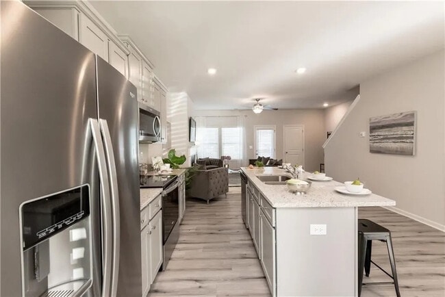 Foto del edificio - Room in Townhome on Shaffer Ct