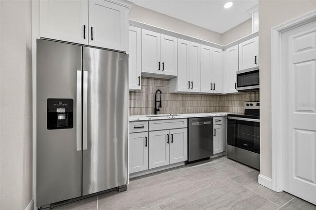 Building Photo - 5310 Dartmouth Ave N