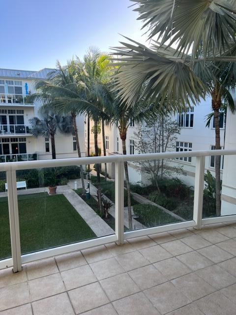 Foto del edificio - 182 Lake Dr