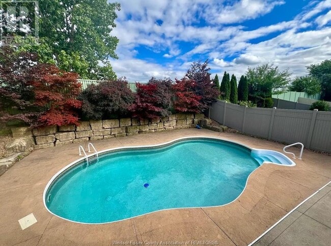 Building Photo - 3729 Deerbrook Dr