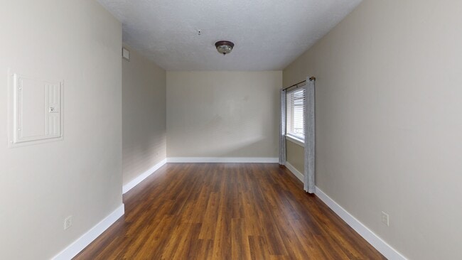 Livingroom - 67 E 200 N