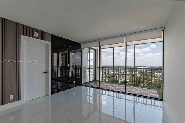 Foto del edificio - West Country Club Drive, Aventura, FL 3318...