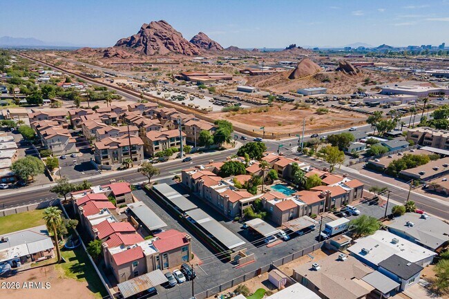 Foto del edificio - 5146 E Oak St
