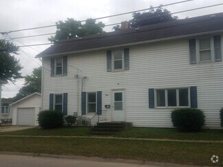Building Photo - 801 3rd St NE