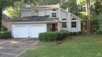 Building Photo - 105 Bellows Pl