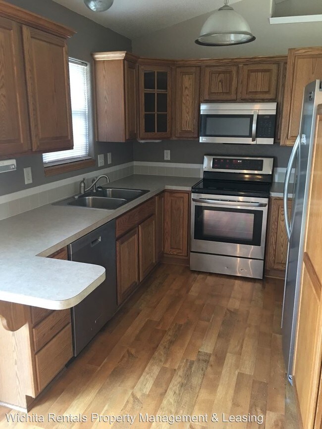 Foto del edificio - 4 br, 3 bath House - 1709 S. Justin Circle