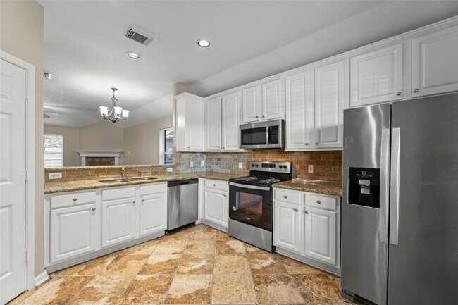Foto del edificio - 1718 Charlton Oaks Ct