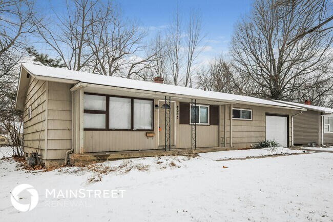 Foto del edificio - 8003 E 90th Terrace